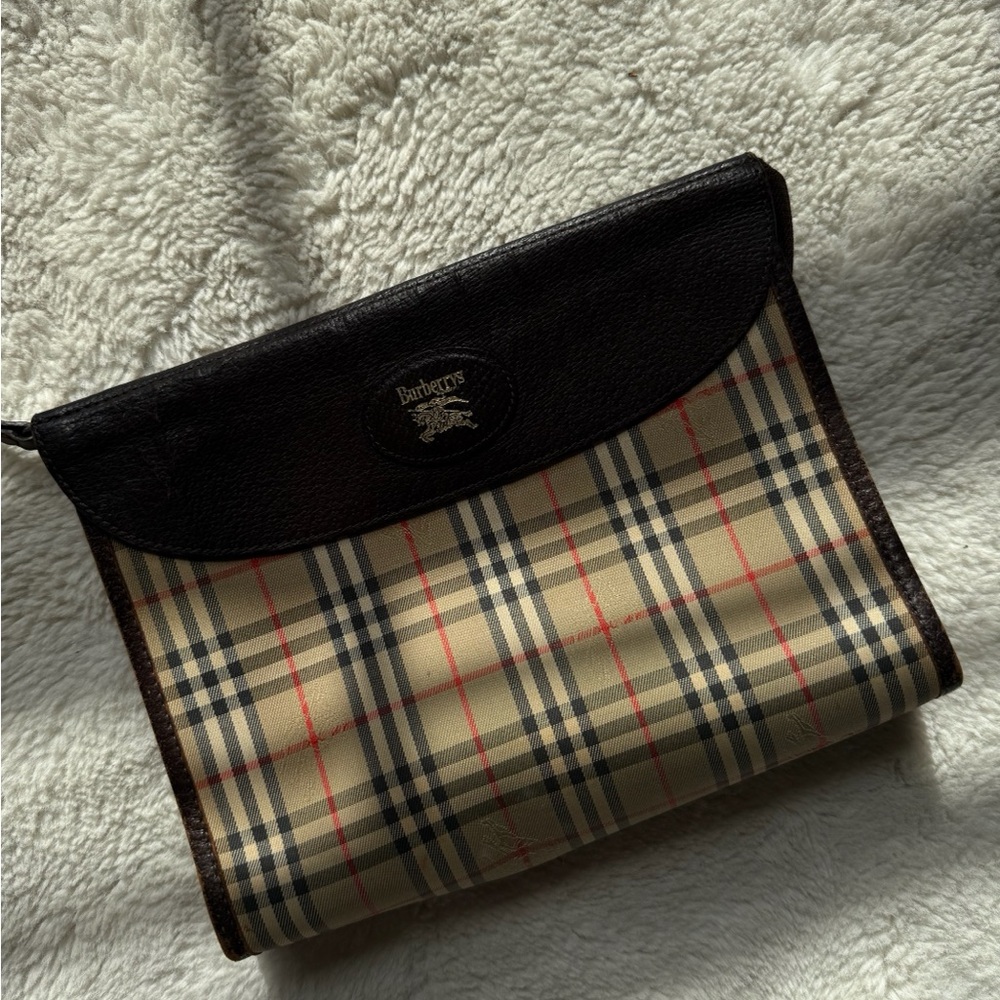 Vintage Burberry clutch